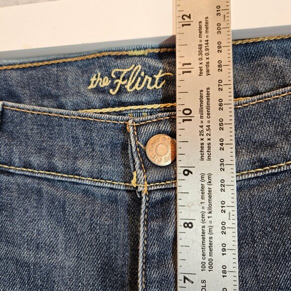 Old Navy The Flirt Womens Bootcut Jeans Size 14 Regular Denim - Picture 5 of 12